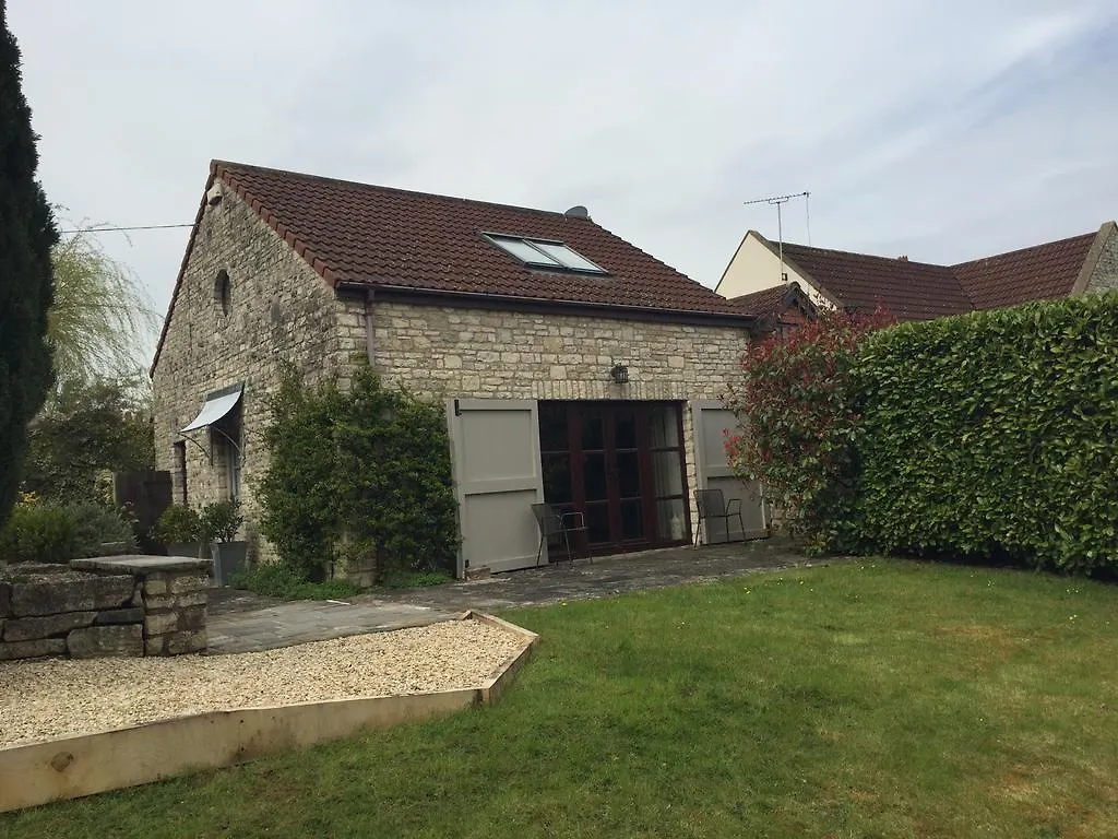 Farm stay The Apple Shed Villa Farmborough