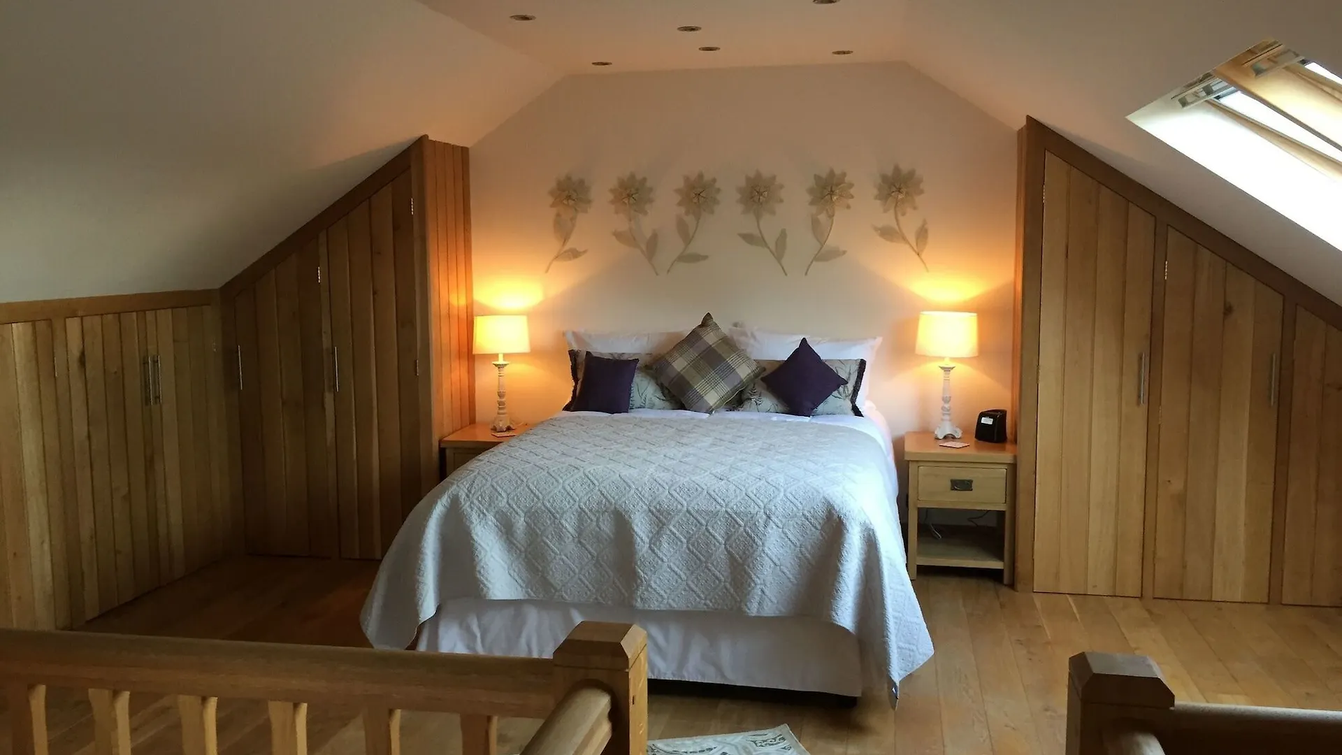 The Apple Shed Villa Farmborough 0*,  United Kingdom